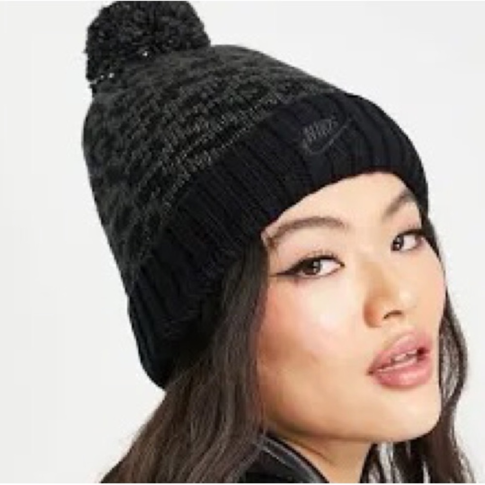 NWT Nike Sportswear Womens Leopard Print Pom Beanie Hat